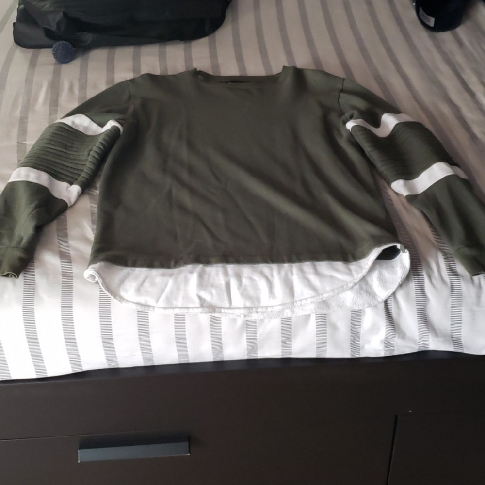 BooHoo Olive Pullover